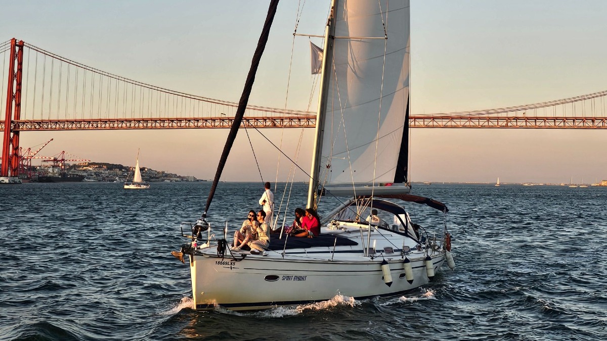 RBWP lisbon sunset boat tour small group experience
