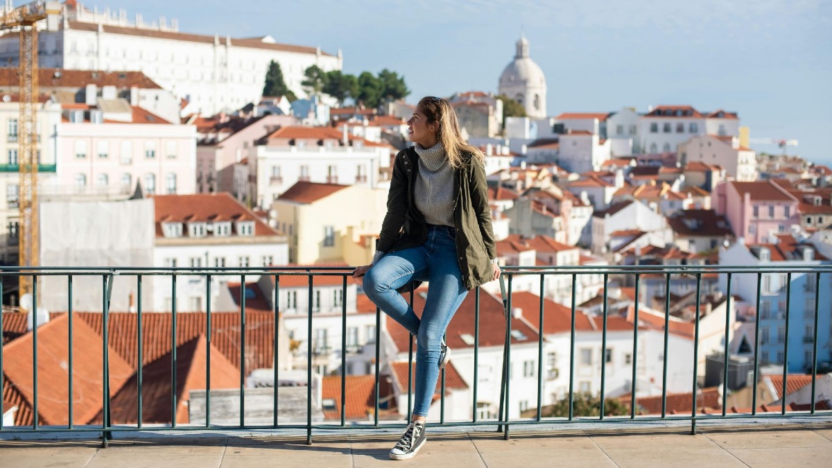 Xr9P private lisbon walking tour