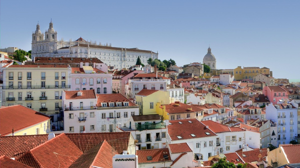 ZUPa alfama private walking tour viewpoint
