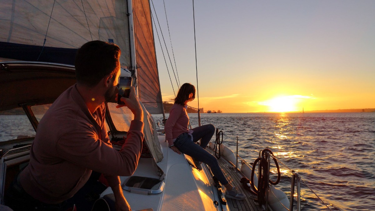 lEPP luxury private sunset boat tour lisbon