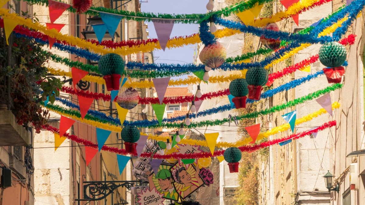 Festas De Santo Ant nio Em Lisboa Tradi es E Arraiais Cooltour Oporto festas-de-santo-ant-nio-em-lisboa-tradi-es-e-arraiais-cooltour-oporto